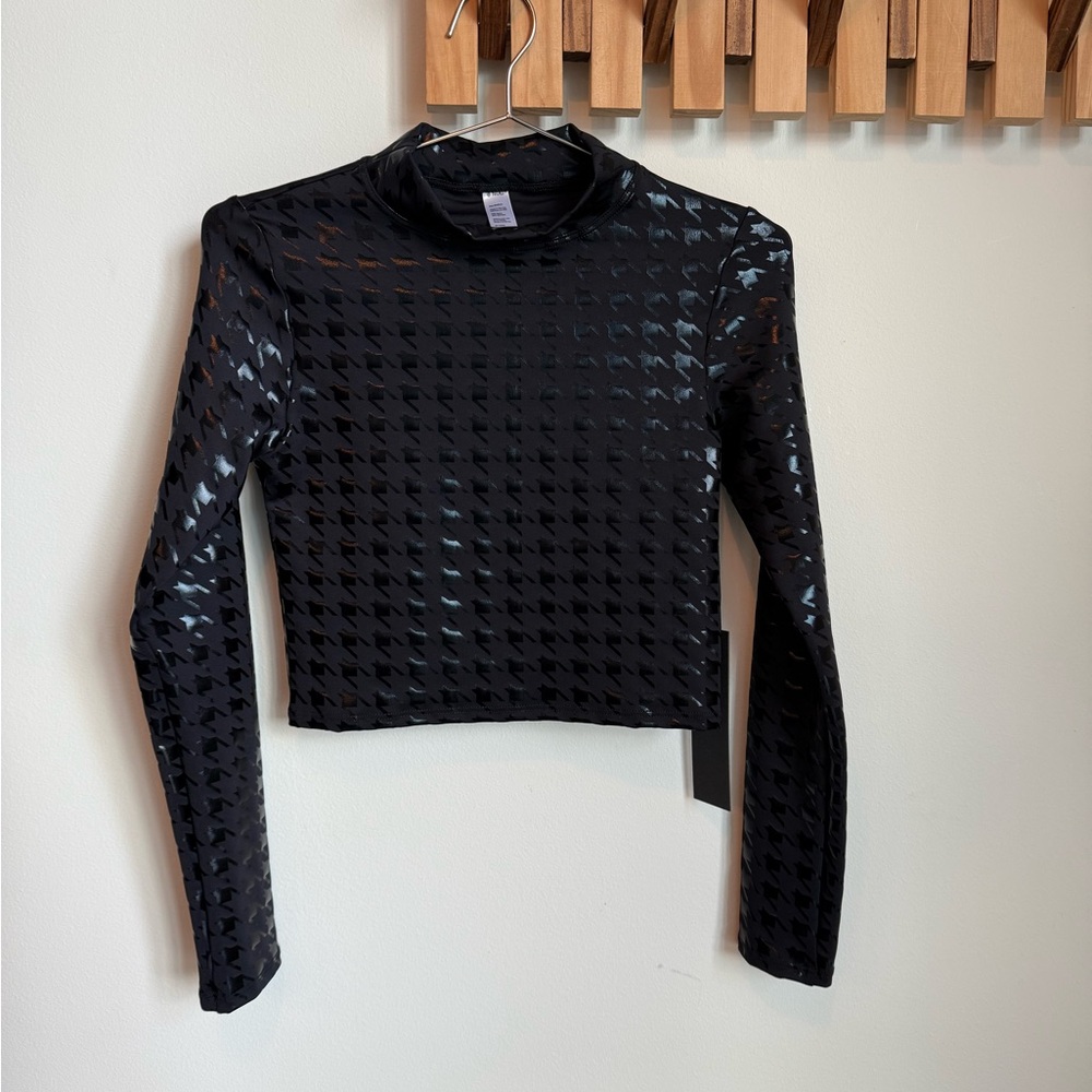 Noli Black Long Sleeve Houndstooth Crop